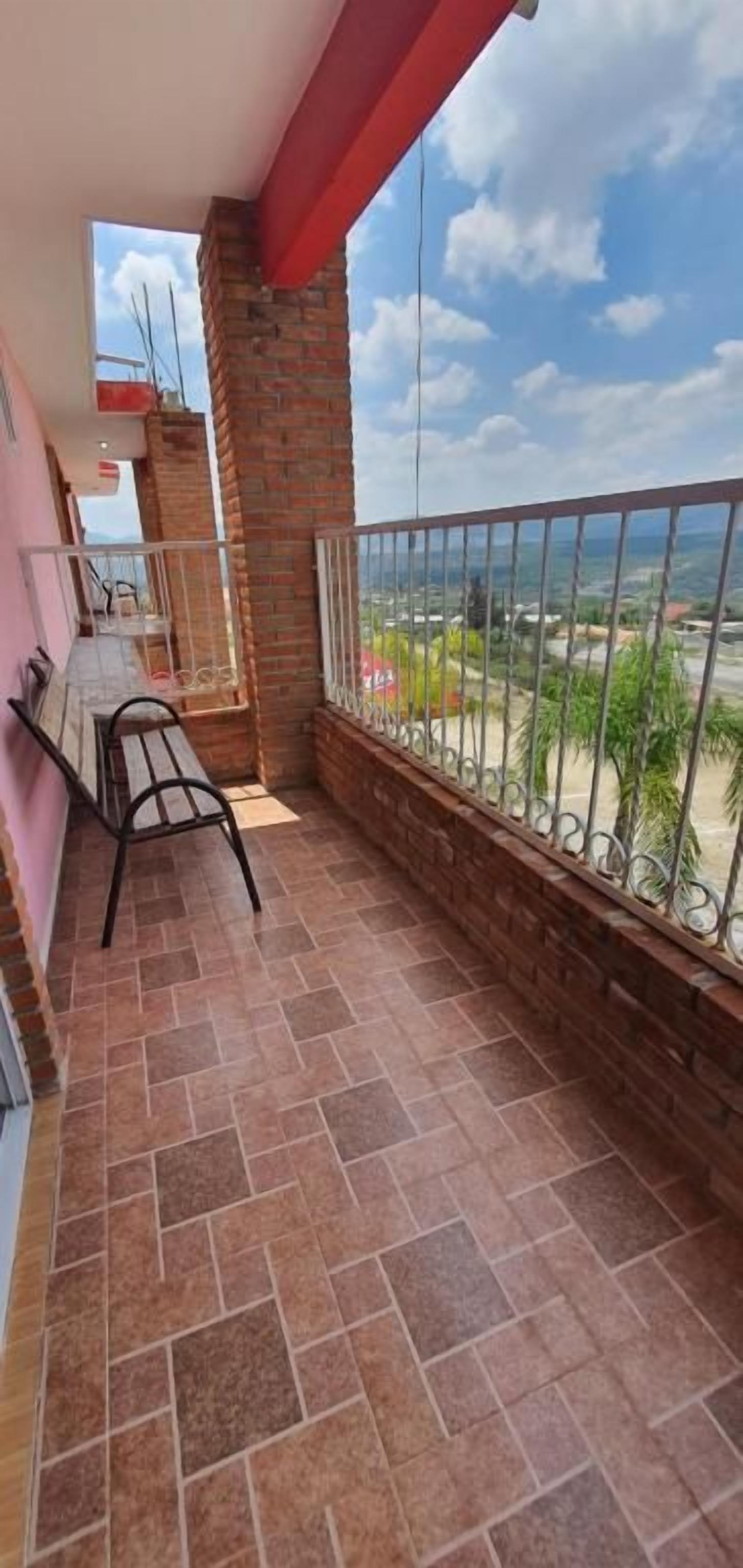 Deluxe-Zimmer, Balkon, Bergblick | Terrasse/Patio