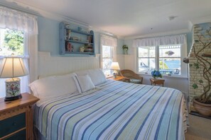 Zimmer, 1 King-Bett, Meerblick | Bügeleisen/Bügelbrett, kostenloses WLAN