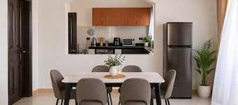 Off-Grid Hillside Luxury Retreat Near Lake Mburo