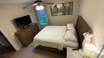 3 habitaciones, tabla de planchar con plancha, wifi y ropa de cama