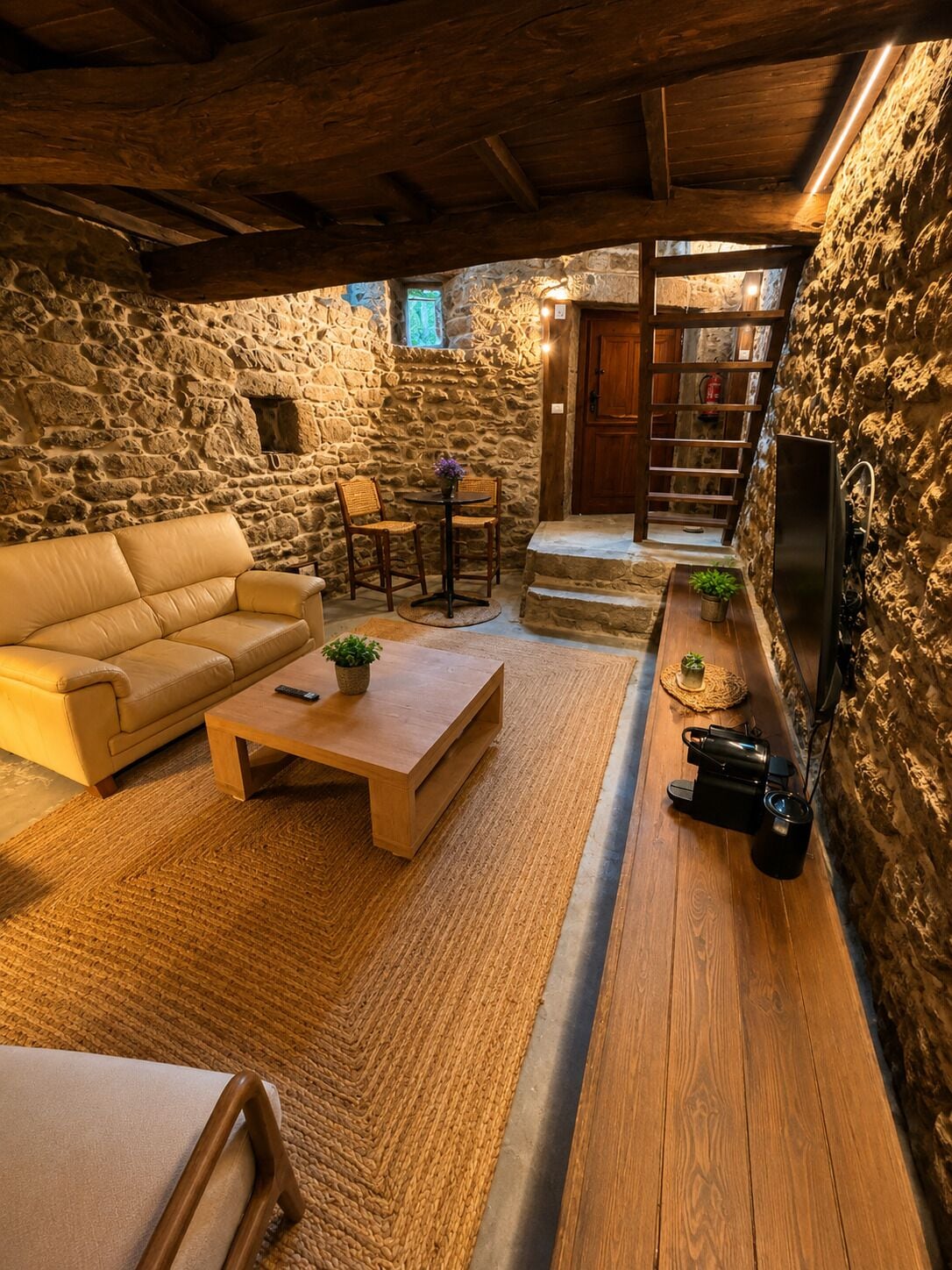 Loft, Garden View | Living area