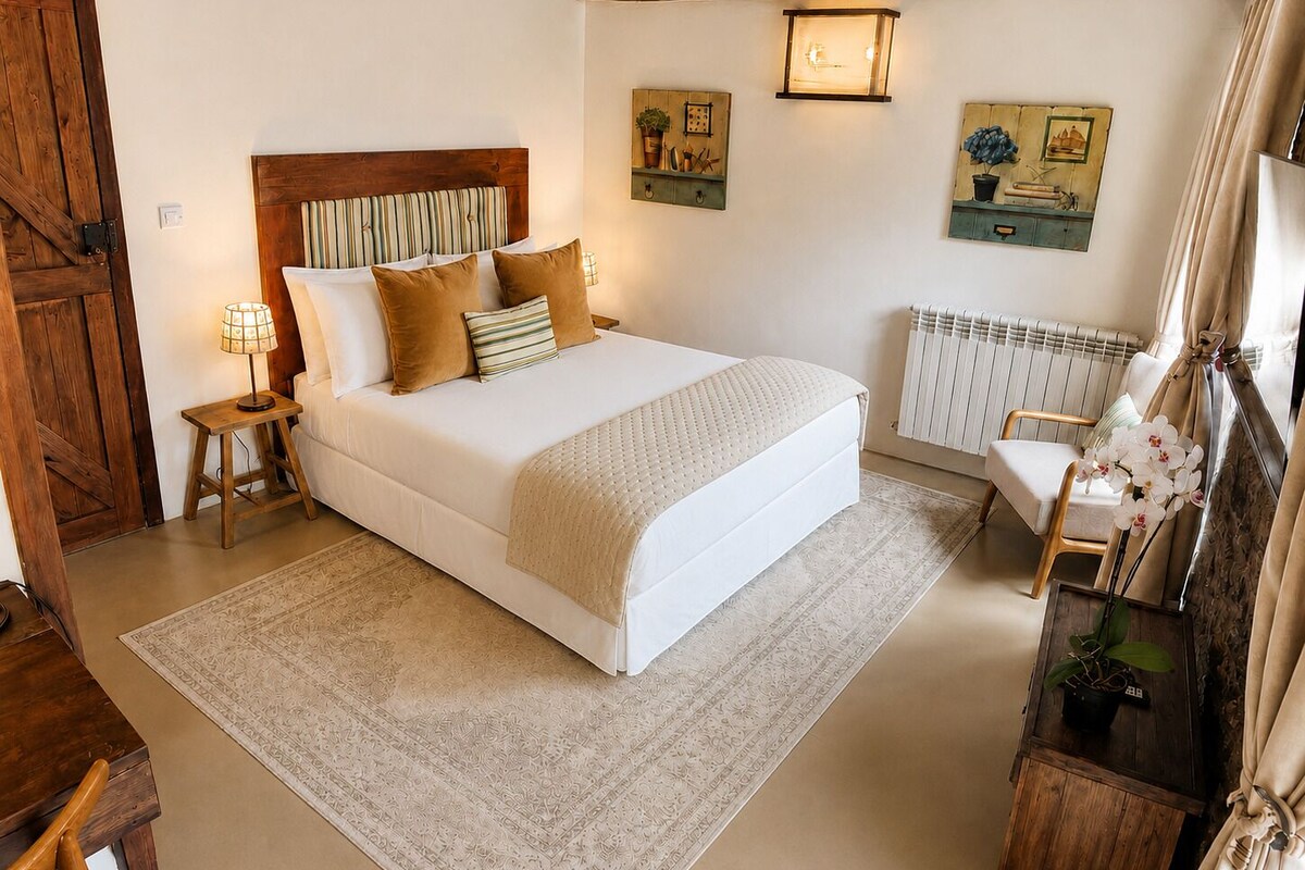 WiFi (free), individually decorated, individually furnished, bed sheets