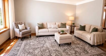 Bright & Spacious Home • Perfect for Families 2 Queen Bedrooms 2 Full-Bathrooms