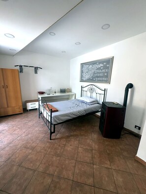 Iron/ironing board, WiFi, bed sheets - Villa degli Iris · Piscina privata, giardino e BBQ a Mascalucia (Mascalucia)