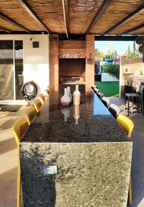 Outdoor dining - Vrbo Property (La Paz)