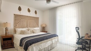 Room - Vrbo Property (La Paz)