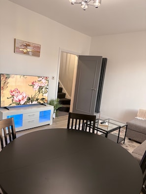 Interior - 4-bedrooms Flat Walk To Wembley Stadium (Wembley)