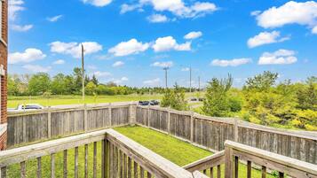 House, 4 Bedrooms, Fireplace | Property grounds