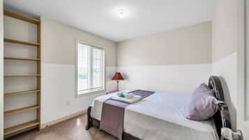 House, 4 Bedrooms, Fireplace | 4 bedrooms
