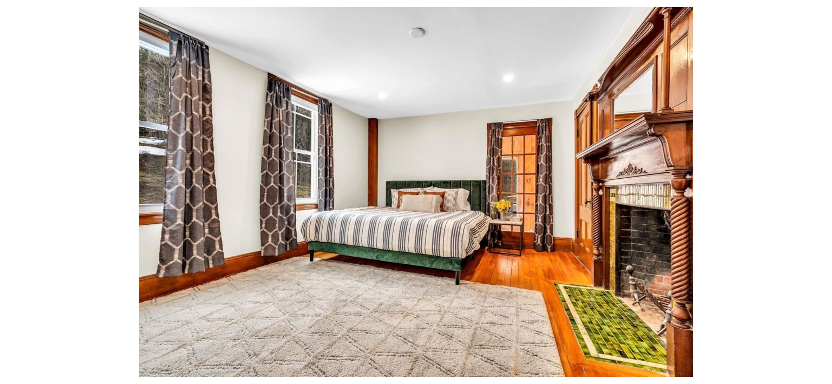 8 bedrooms, iron/ironing board, WiFi, bed sheets