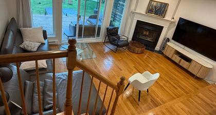 Luxury Retreat with Private Jacuzzi, Terrace & Home Office