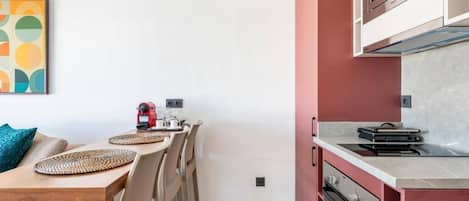 Superior Apartment, Balcony, City View | Private kitchen | Shared fridge, shared microwave