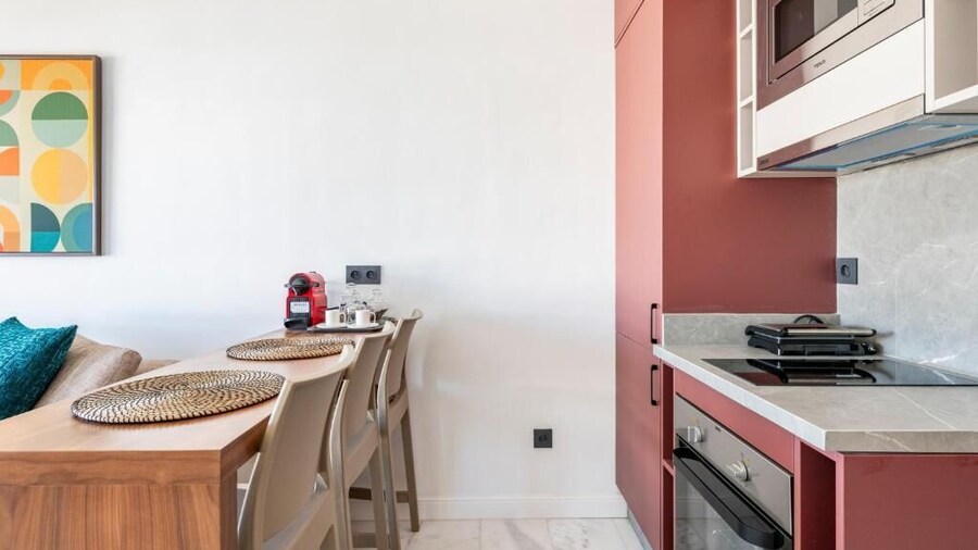 Charming Apartment 42