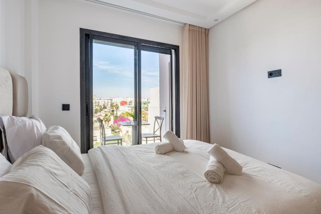Cortinas opacas, tabla de planchar con plancha, wifi gratis