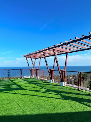 Property grounds - Brand new condo  with  free access to parking  5 minute walk to white sand beach (tagbilaran)