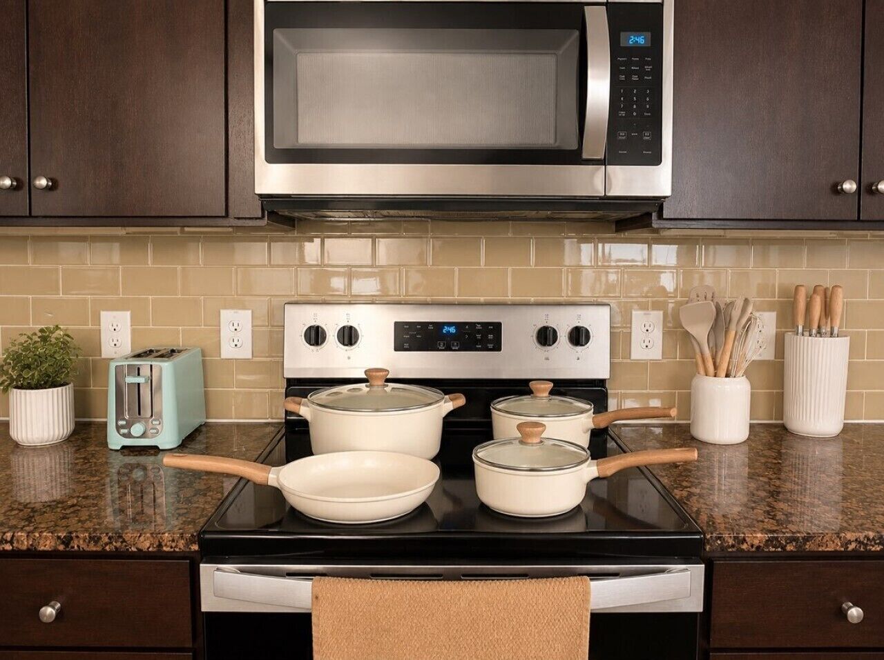 Coffee/tea maker, fridge, microwave, oven
