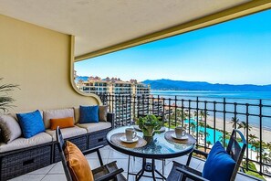 Outdoor dining - Beachfront-2 BR Plus 2 BR-Apartment Shared Balcony (Puerto Vallarta)