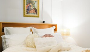 Iron/ironing board, WiFi, bed sheets - KozyGuru | Parramatta | Prime City Centre Living (Parramatta)