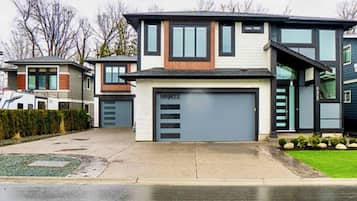 House, 2 Bedrooms, Fireplace | Exterior
