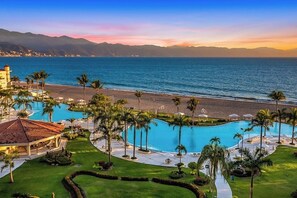 Pool - Spacious Villa Directly on the Beach! Sunsets (Puerto Vallarta)