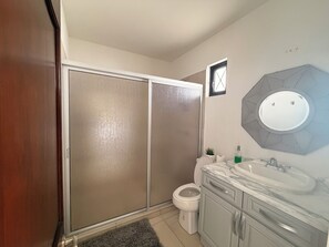 Bathroom - Adorable 2-bedroom apartment in lovely Jalostotitlán perfect for relaxing (Jalostotitlán)