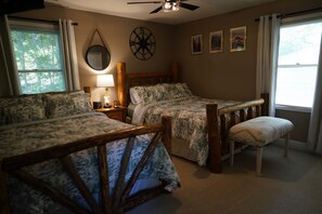 3 bedrooms, desk, iron/ironing board, WiFi (free)