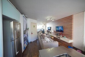 Interior - Fully furnished apartment near Florianópolis, pets allowed. (São José)