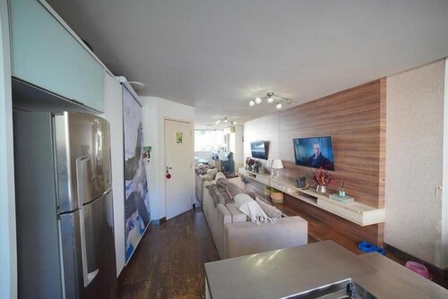Fully furnished apartment near Florianópolis, pets allowed.