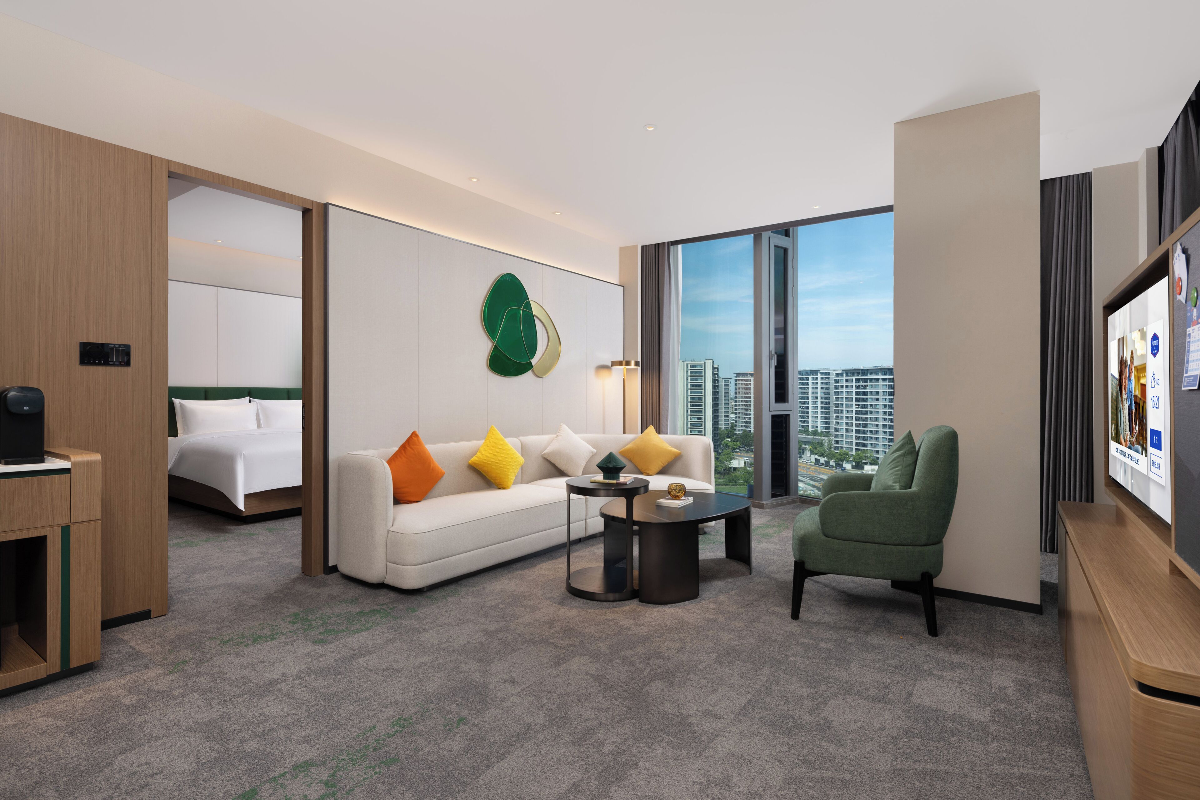 Luxury Suite, City View | Interior
