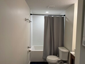 Handtücher, Seife, Toilettenpapier
