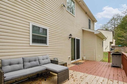 Pocono Home with Hot Tub, EV Charge, Pool & Tennis