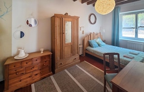 1 bedroom, travel cot - 1 bedroom cozy home in MARSAC SUR DON (MARSAC SUR DON)