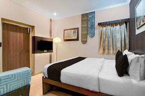 Classic Room | WiFi (free) - Collection O Lake Mall Kalighat (Kolkata)