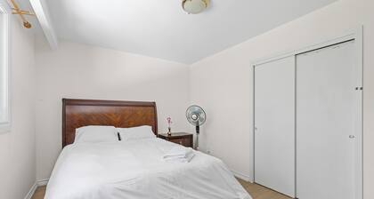 Premium 3BR North York home with 2.5 washroom and free parking on driveway,