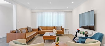 Premium 3BR North York home with 2.5 washroom and free parking on driveway,