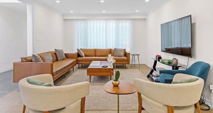 Premium 3BR North York home with 2.5 washroom and free parking on driveway,