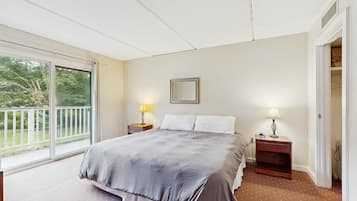 WiFi (free), bed sheets