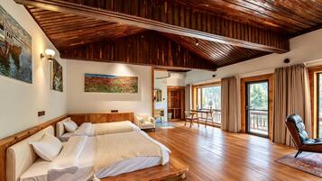 Cortinas blackout, tabla de planchar con plancha y wifi gratis