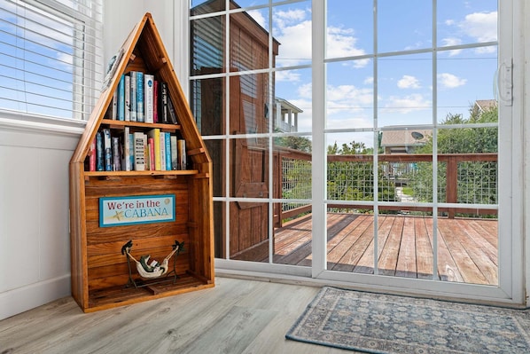 Interior - Beach Chic Beach Home Bikes, Beach Gear,Pet-Friendly & Minutes to the Ocean (Palm Coast)
