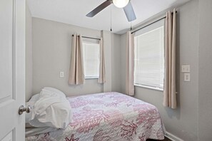 4 chambres, bureau, accès au Wi-Fi (inclus), literie fournie