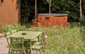 Outdoor dining - 3 bedroom lovely home in Oud Gastel (Oud Gastel)