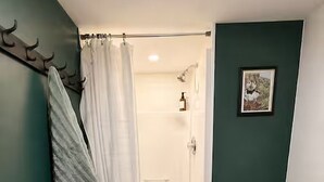 Bathroom - Harbour Suite, Modern Stay Near NFLD ferry (North Sydney)