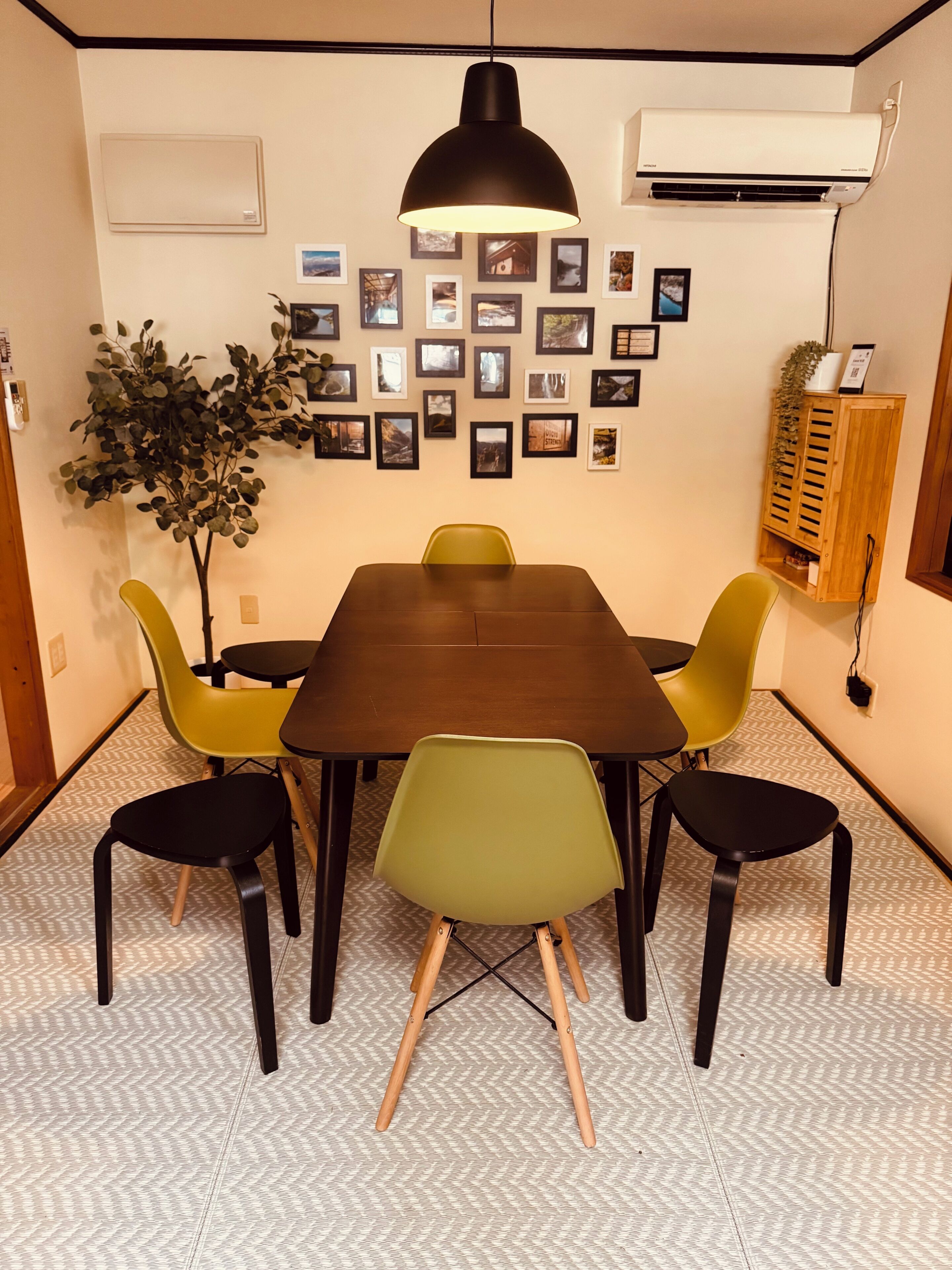 Japanese-style House, 4 Bedrooms, Kitchen, Mountain View | Dining room