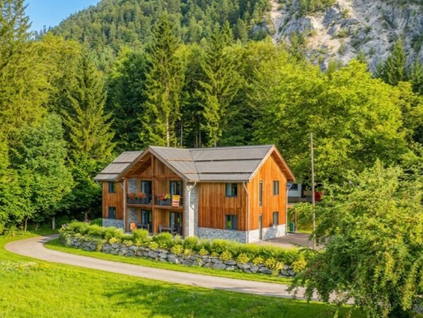 Exterior - Spacious apartment in the Alps close to a lake (Hermagor-Pressegger See)