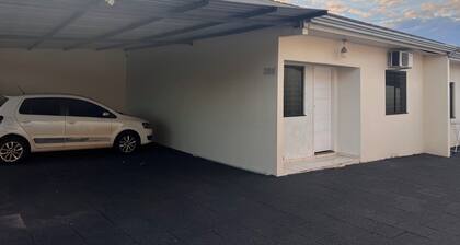House in a gated community for rest and peace, 3 minutes from Catuai Shopping Mall.