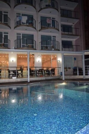 Ảnh chưa phân loại, 4 trong số 12 ảnh, nút