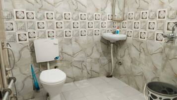 Standard Room, Air conditioning, City View | Bathroom | Shower, free toiletries, towels, soap