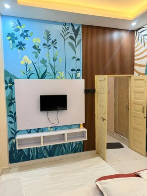 Standard Room, Air conditioning, City View | Desk, laptop workspace, rollaway beds (surcharge), WiFi (free) - Kashi Ghat Haven Homestay (Varanasi)
