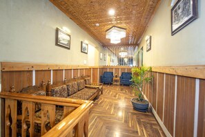 Interior - Lake Avenue by Stay Pattern (Srinagar)