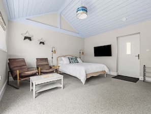Open plan living space | Lambs Tail - Sunray Cottages, Weymouth - Lambs Tail - UKC9937 (Weymouth)